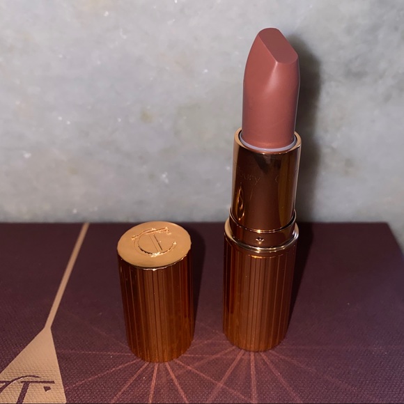 Charlotte Tilbury Matte Revolution- Super Nineties - Picture 2 of 8